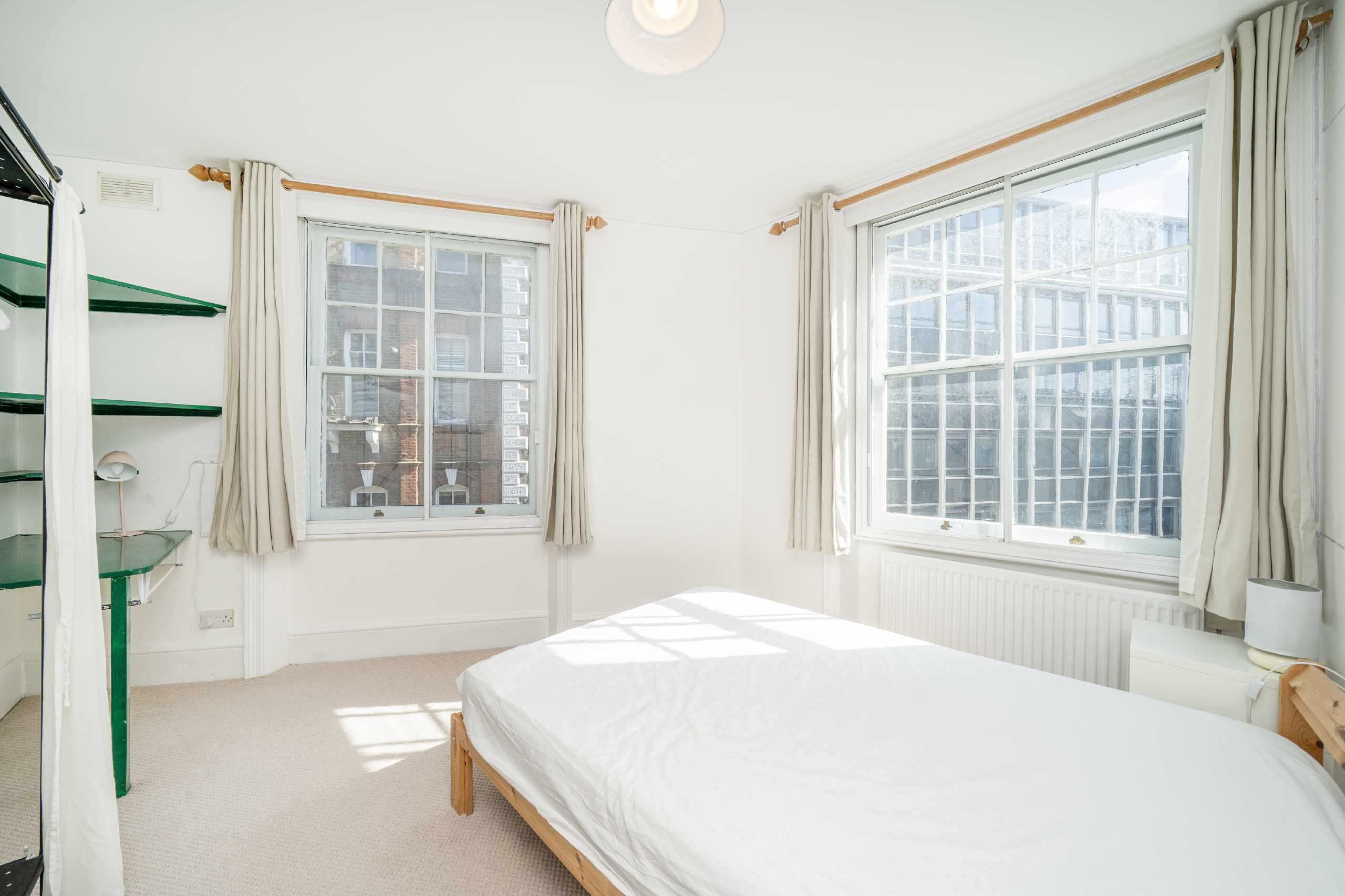Flat Lambs Conduit Passage in Greater London