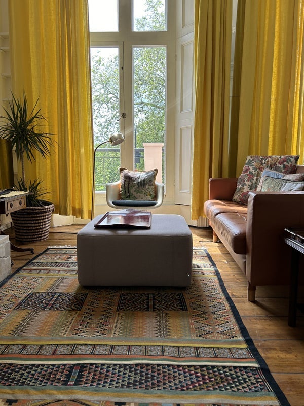 Flat Chalcot Crescent in Greater London
