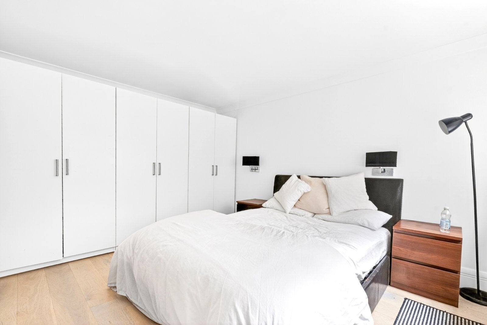 Flat Grange Yard in Greater London