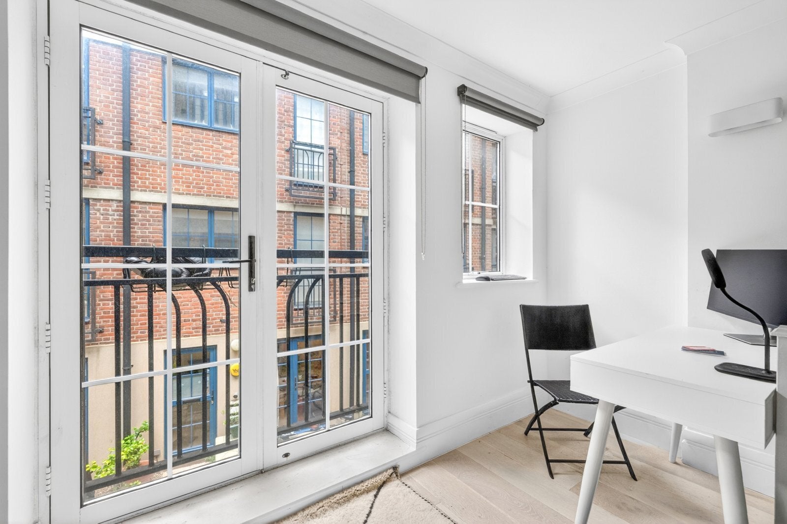 Flat Grange Yard in Greater London