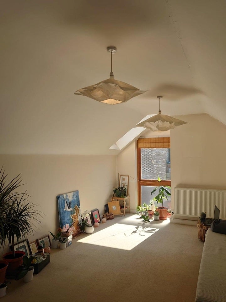 Flat Redclyffe Road in Greater London