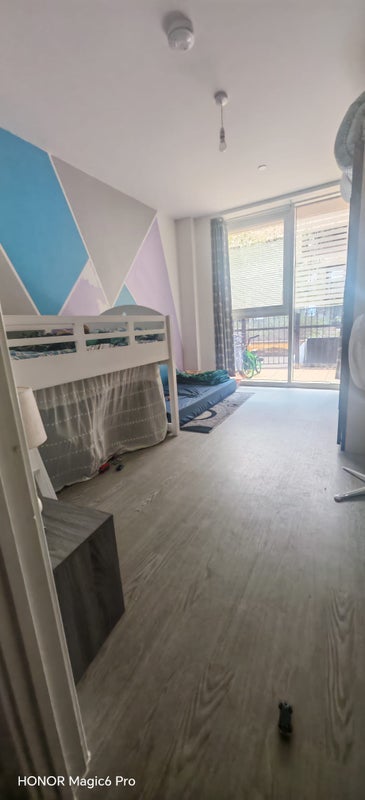Room North Woolwich Road in Greater London