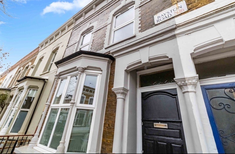Room Bayston Road in Greater London