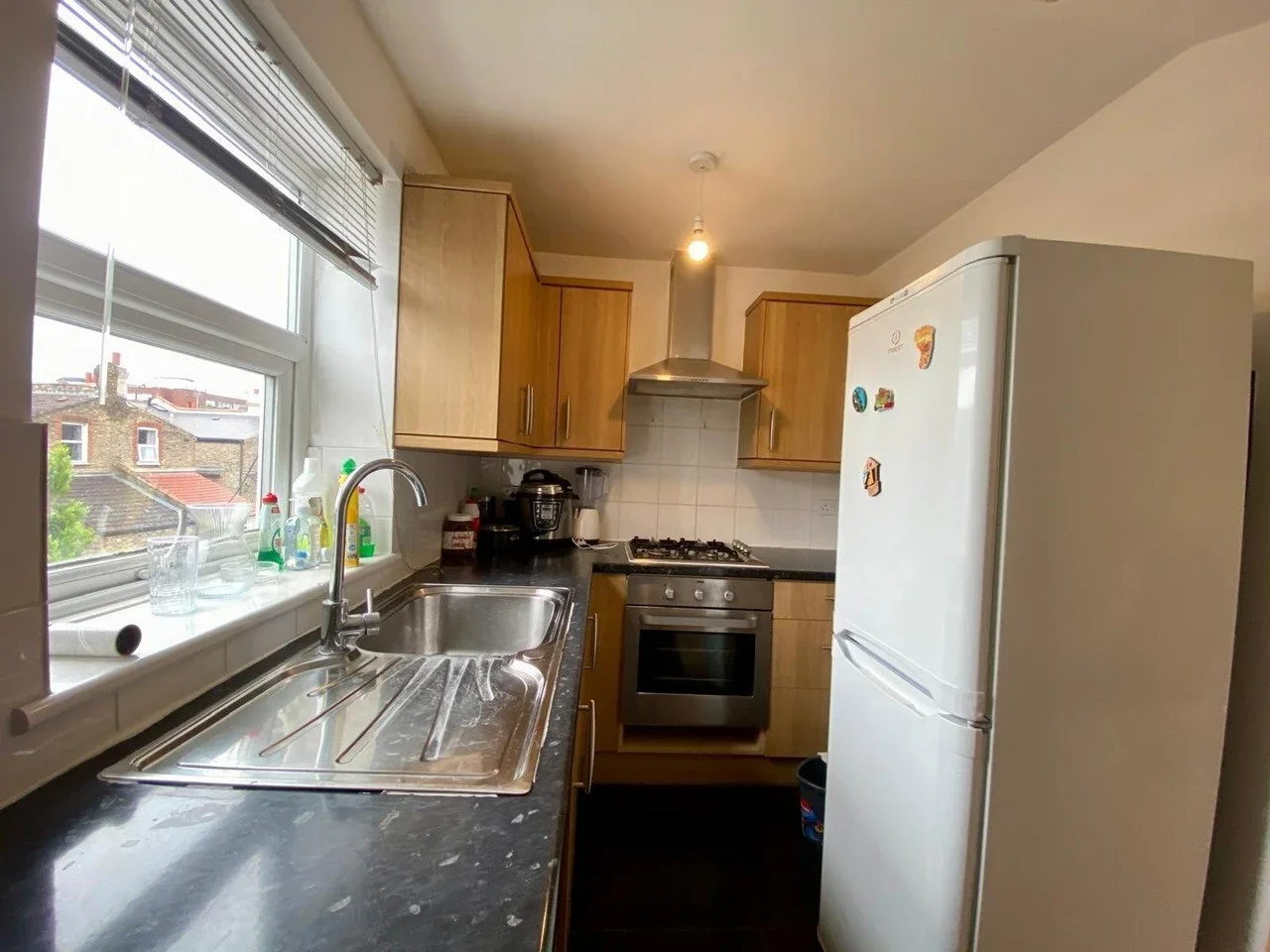 Flat Garratt Terrace in Greater London