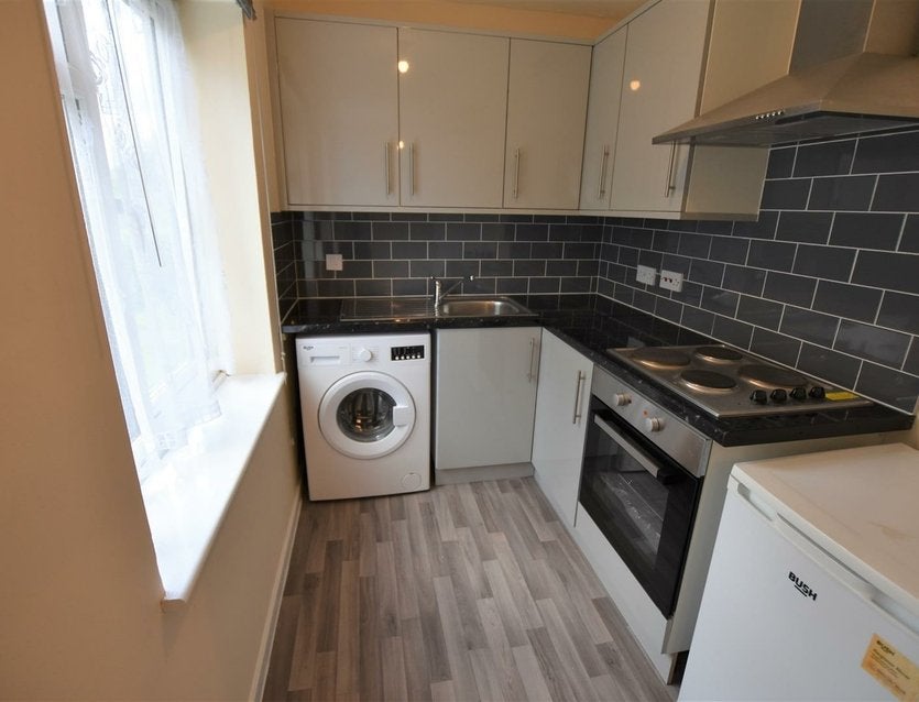Flat Lowdell Close in Greater London