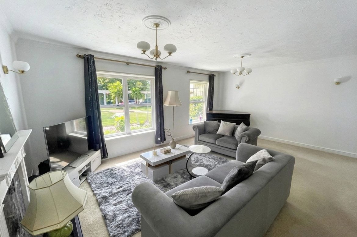 Flat Parkhill Road in Torquay