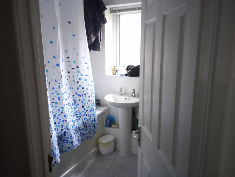 Room Redcliff Mead Lane in Bristol