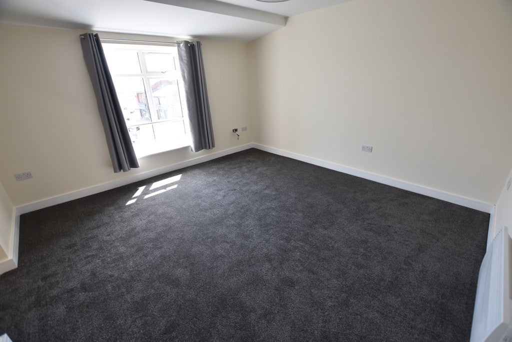 Flat Belmont Road in Bolton