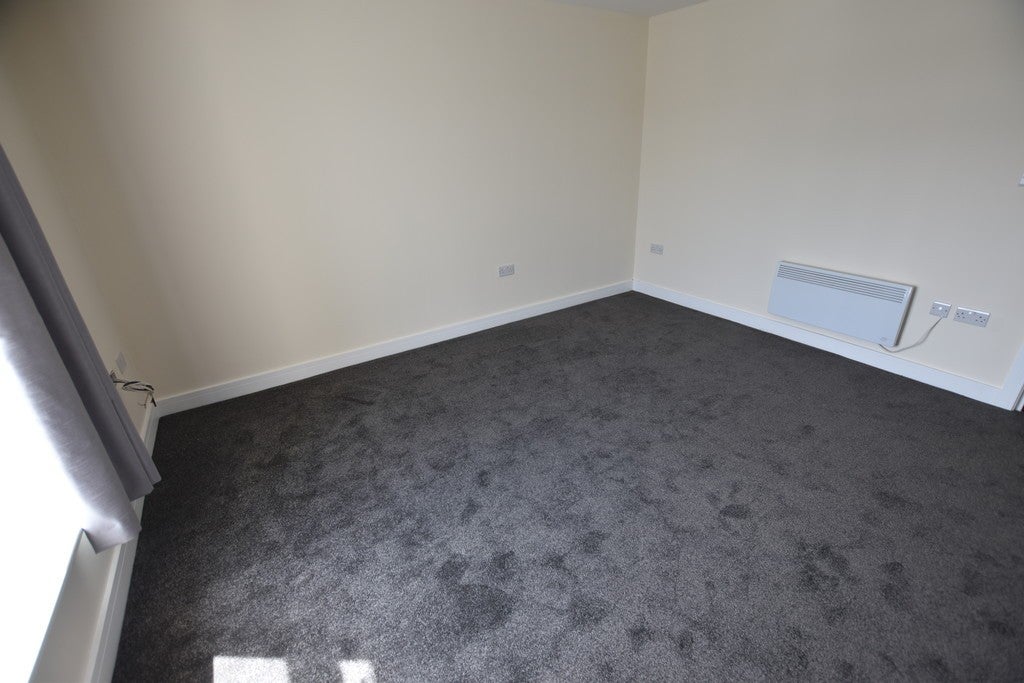 Flat Belmont Road in Bolton