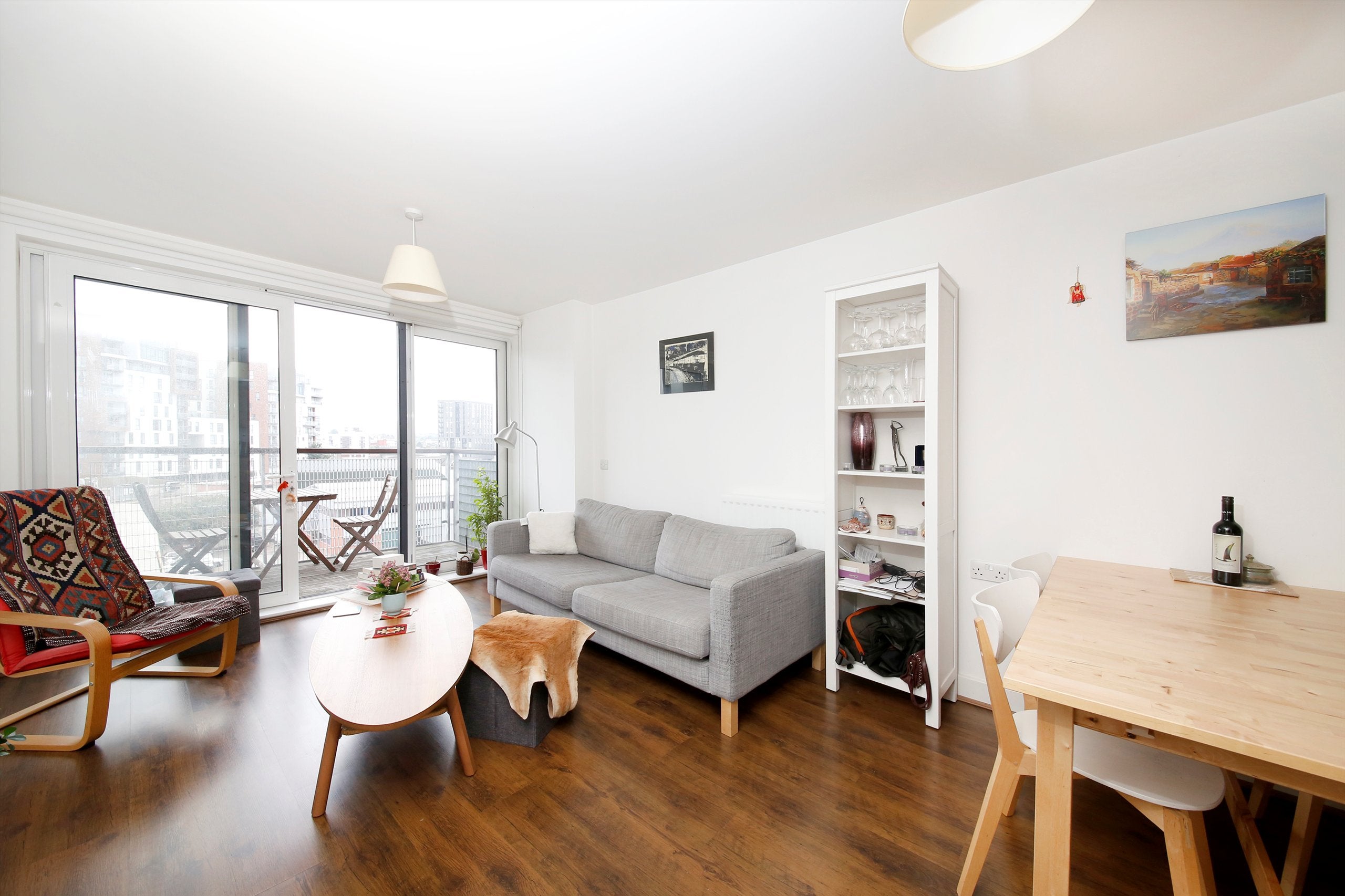 Flat Tarves Way in Greater London