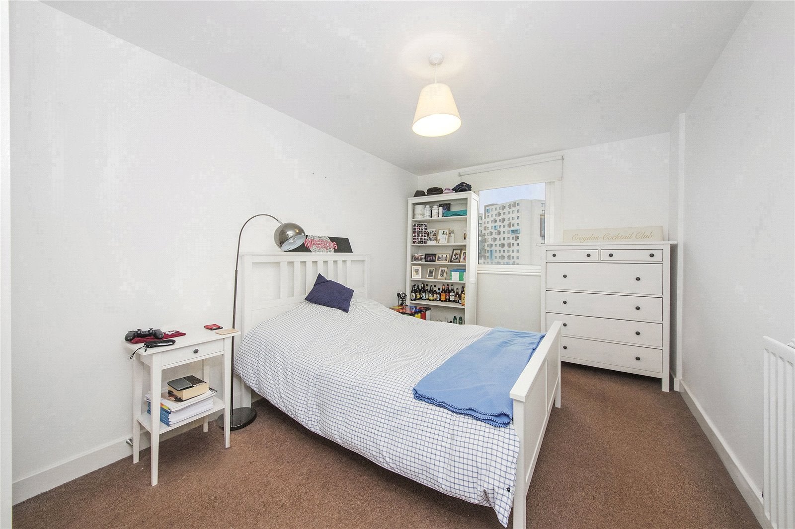 Flat Tarves Way in Greater London