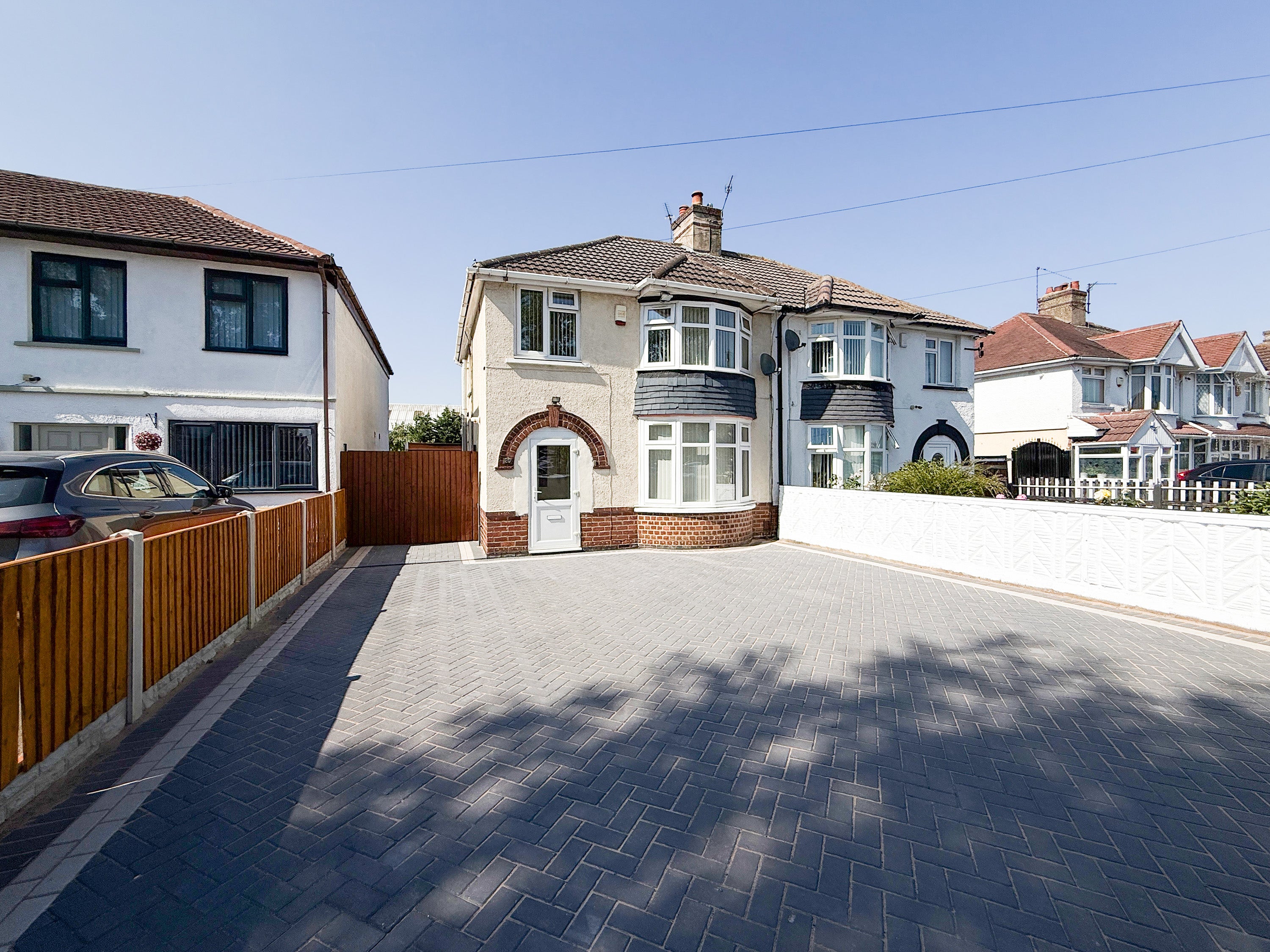 House Wordsworth Avenue in Derby