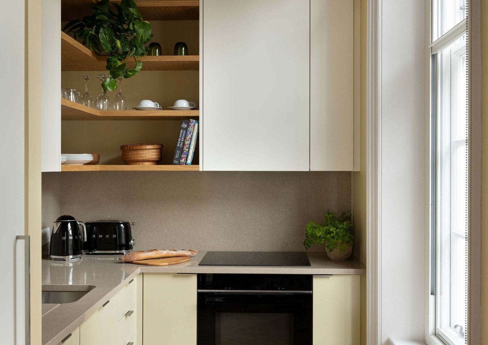 Flat Harley Street in London