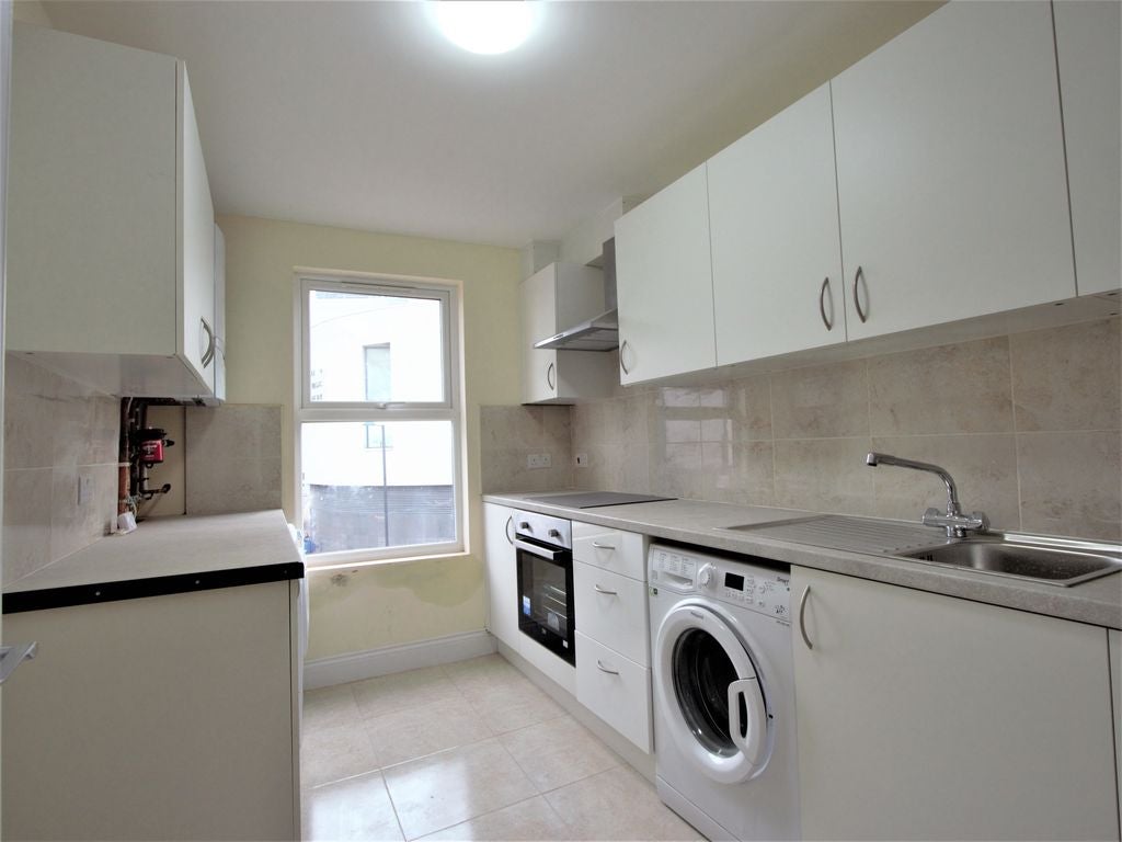 Room High Road in Greater London