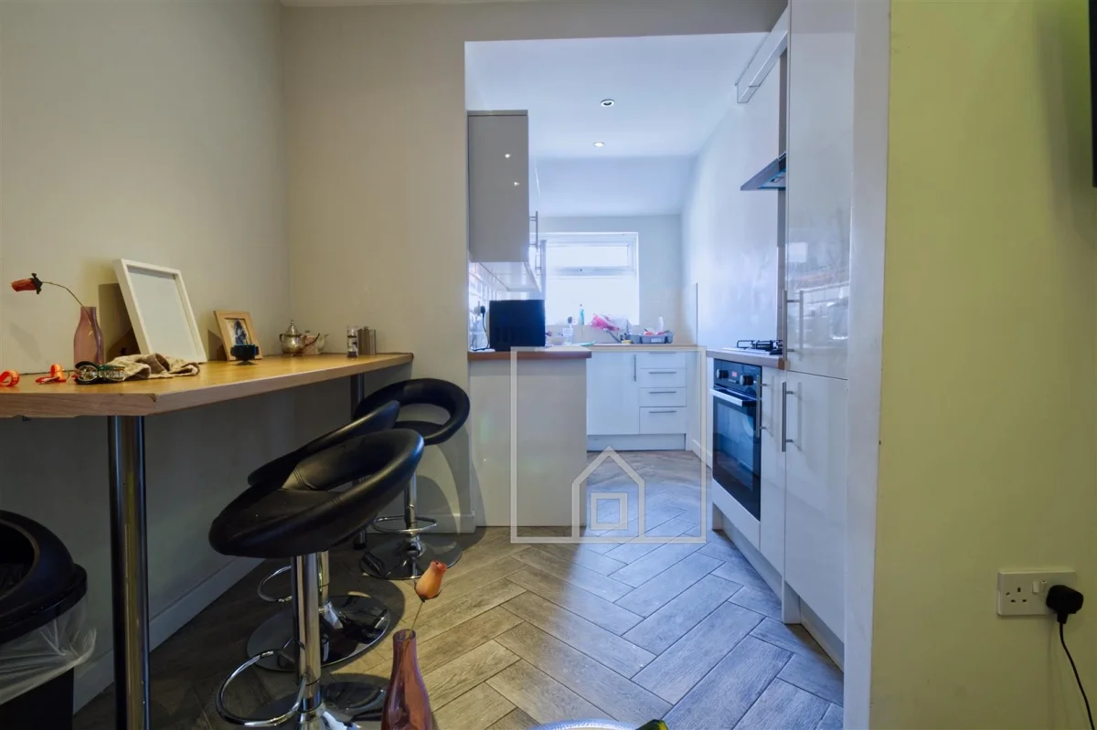 Flat Brudenell Grove in Leeds