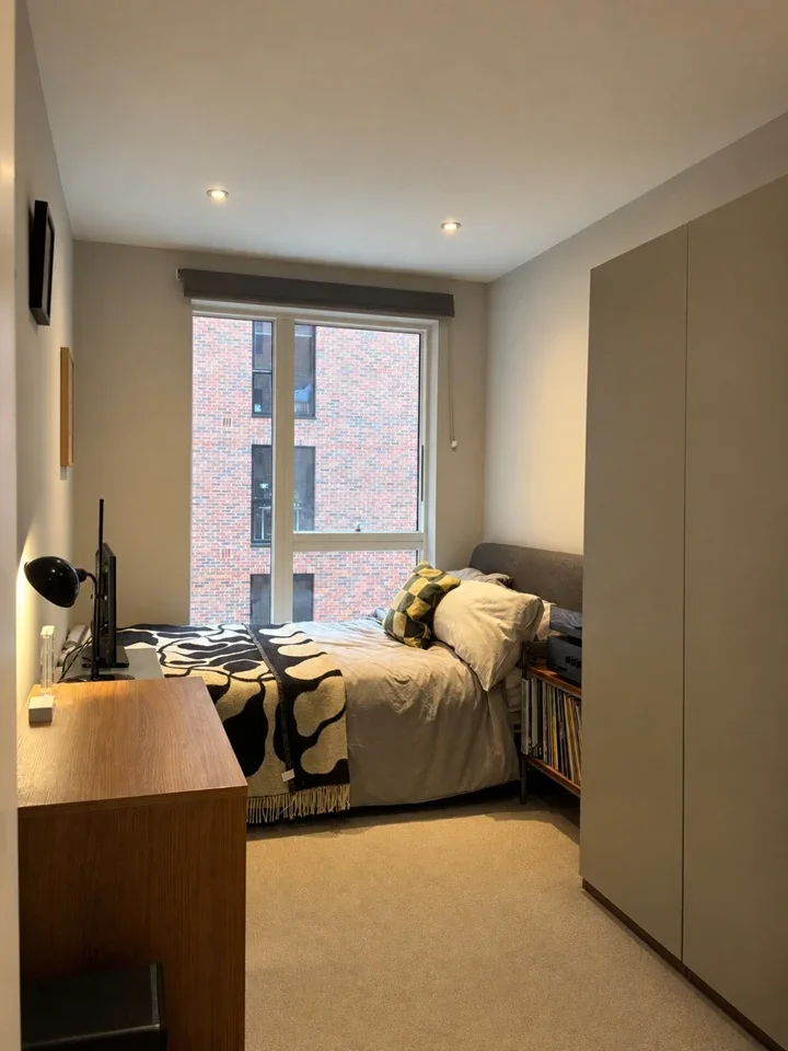 Room Martel Place in Greater London
