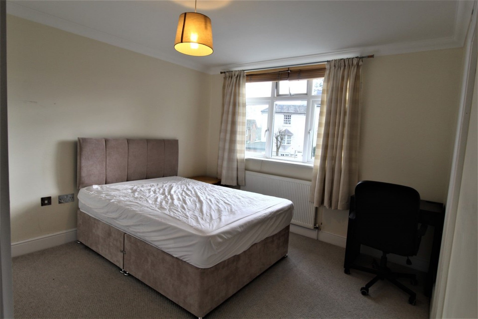 Flat Egham Hill in Borough of Runnymede