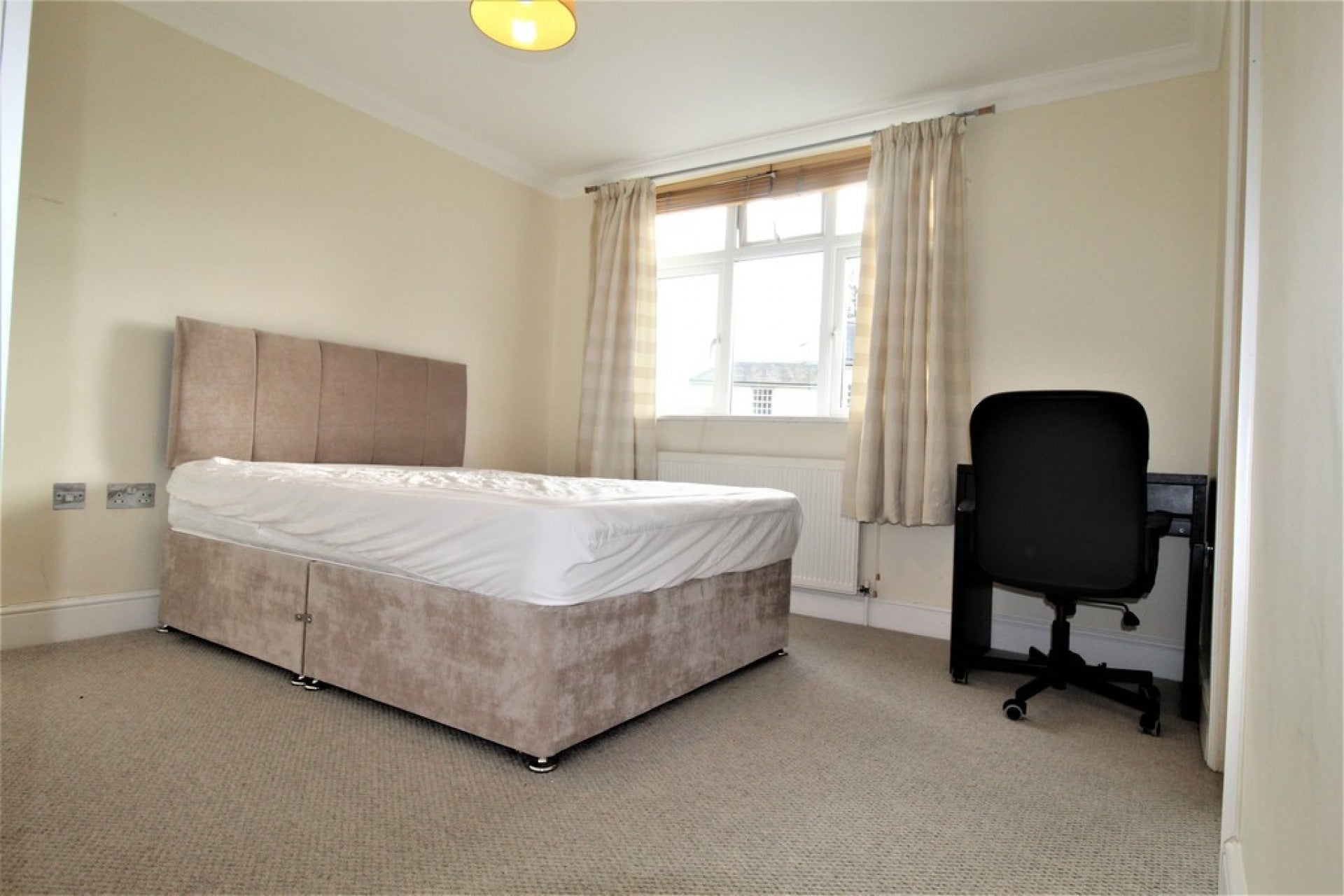 Flat Egham Hill in Borough of Runnymede