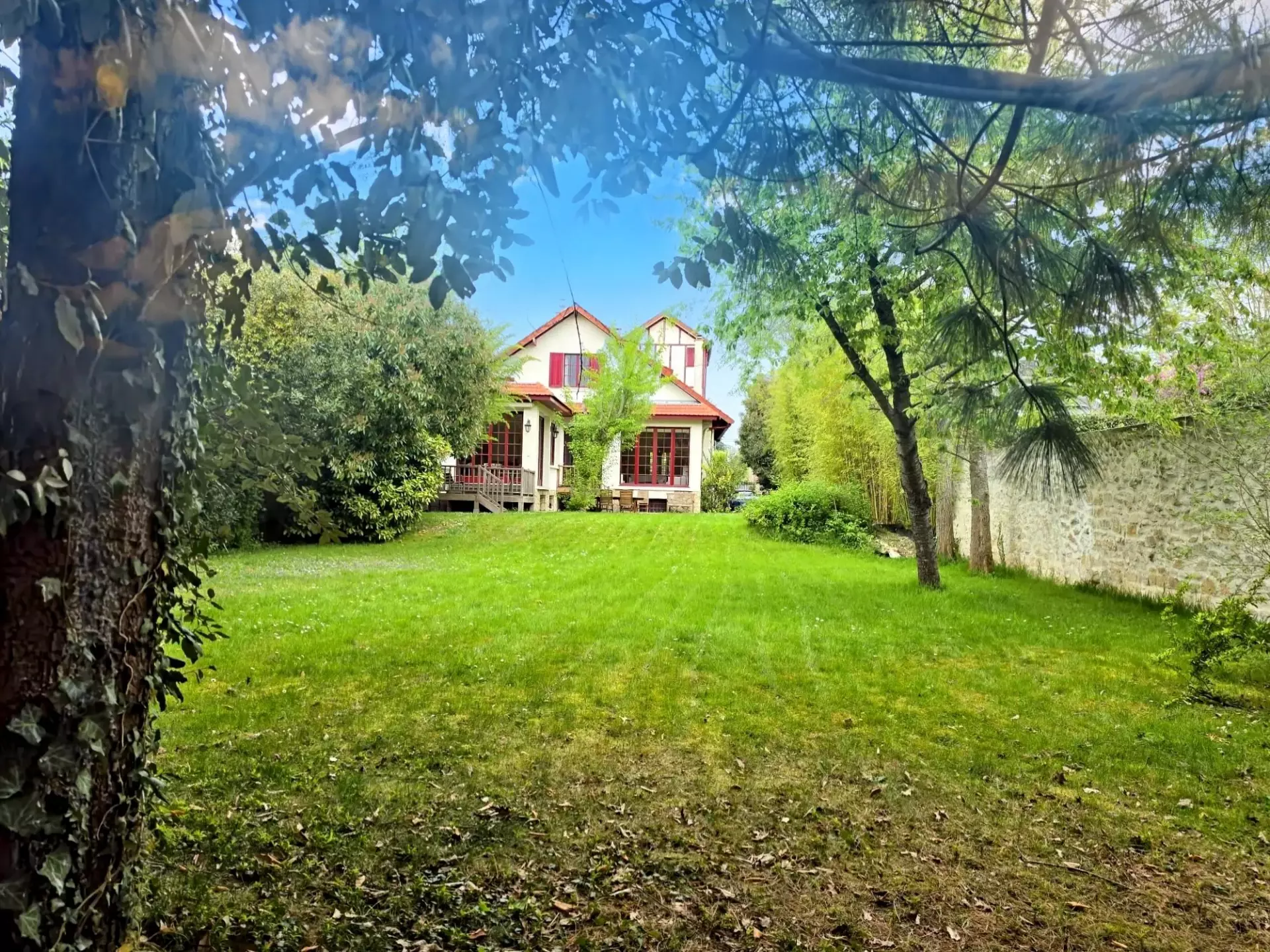 House Avenue du Maréchal Joffre in Chatou