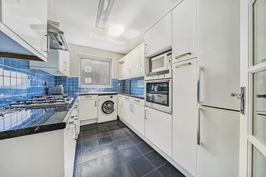 Flat Wolsey Close in Greater London