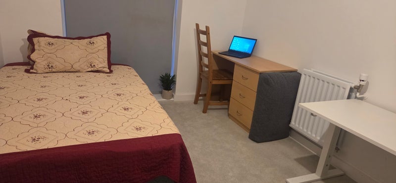 Room Albany Road in Greater London