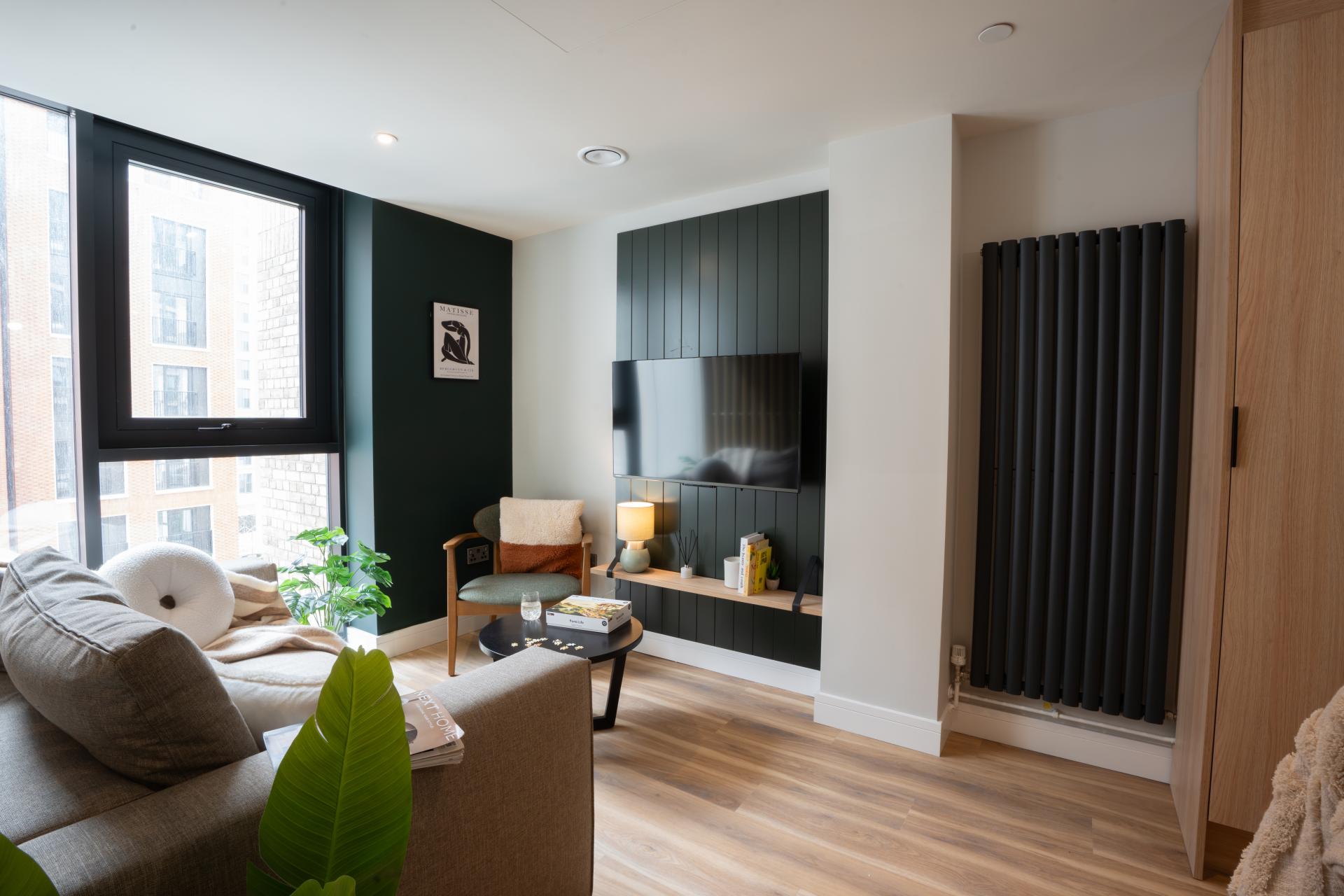 Room Claremont Road in Greater London
