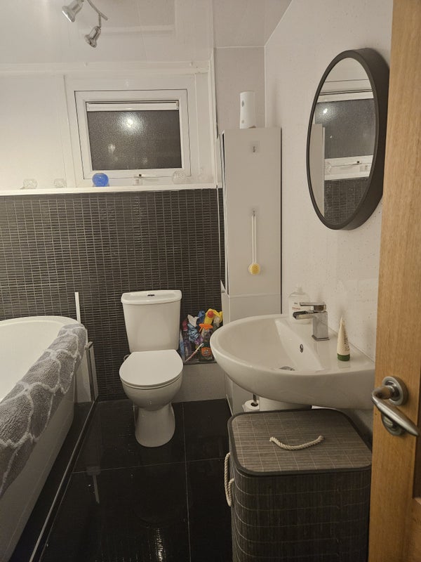 Room Doon Walk in Livingston