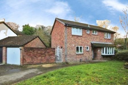 House Quartz Close in Wokingham