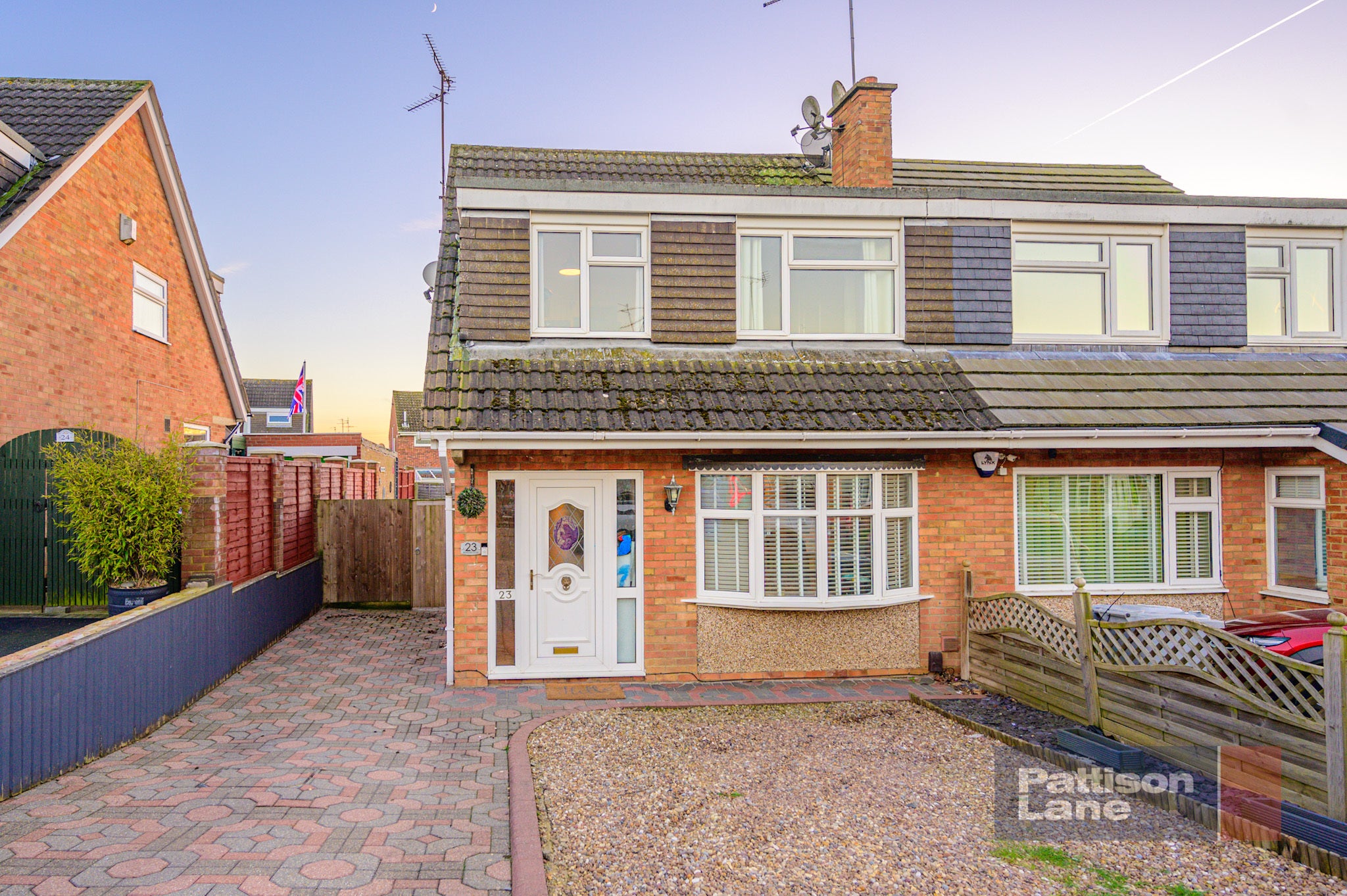 House Braemar Close in Kettering