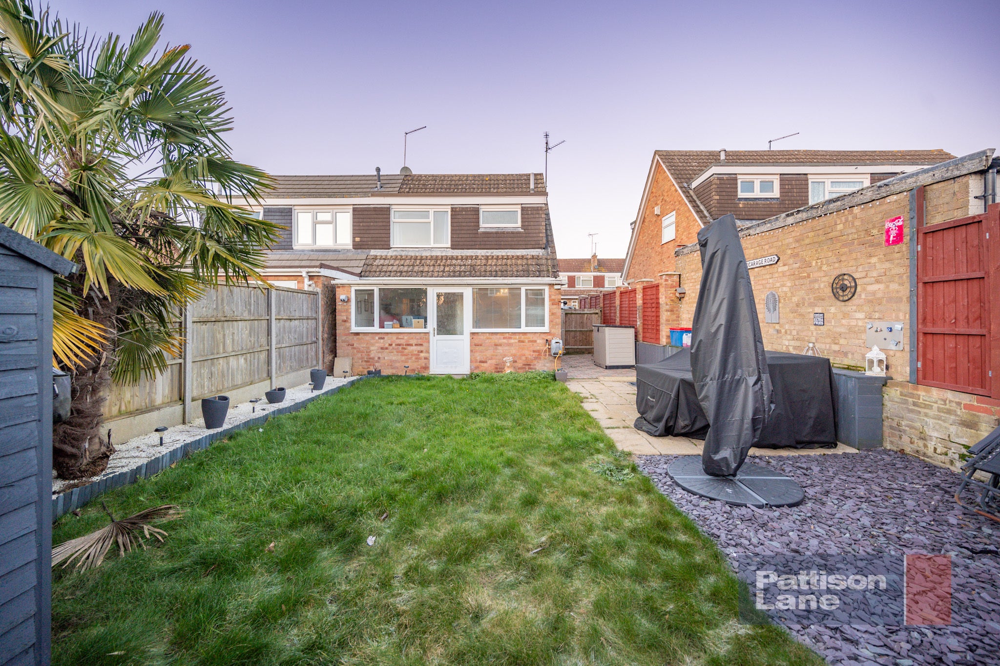 House Braemar Close in Kettering