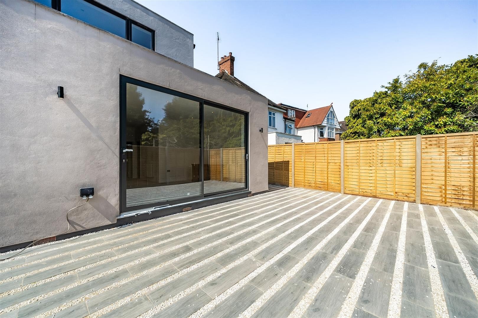 Flat Gunnersbury Avenue in Greater London