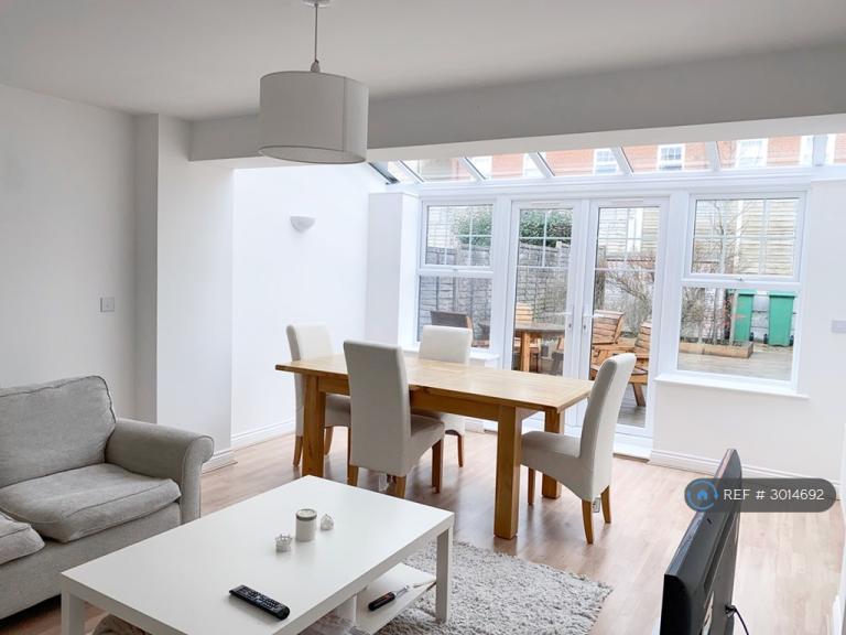 House Lorimer Row in Greater London