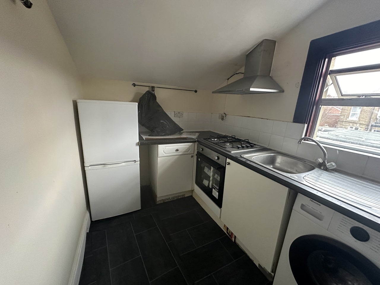 Flat Beverley Road in Greater London