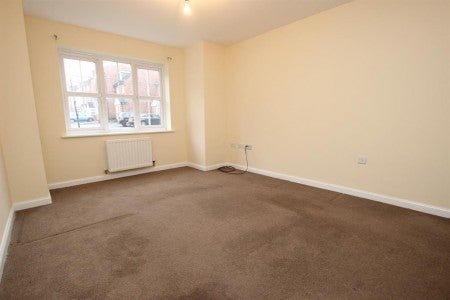 Flat Hudson Close in Bolton