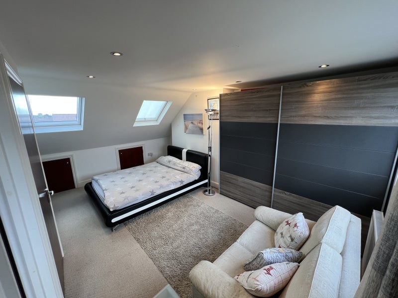 Room Tranmere Road in Greater London