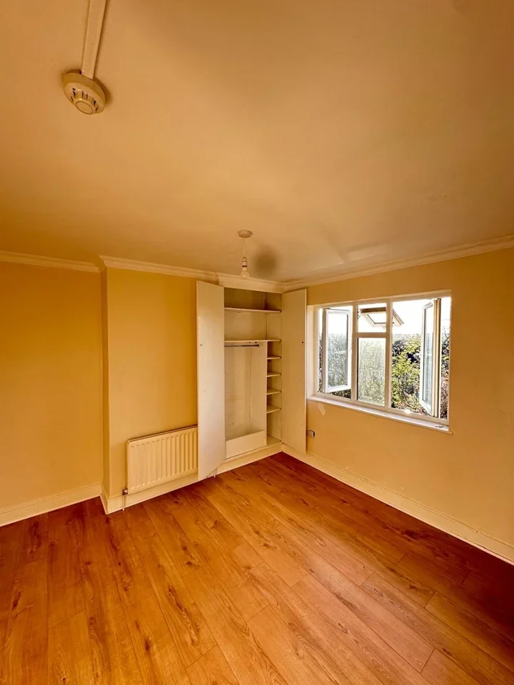 Room Grange Road in Greater London