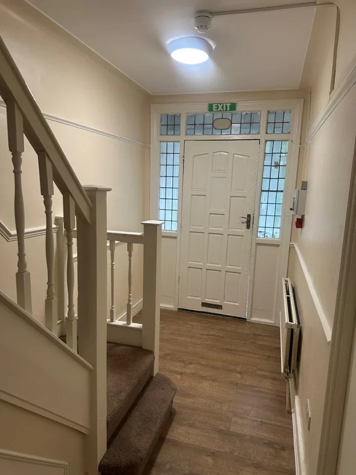 Room Grange Road in Greater London
