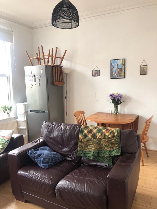 Room Blackstock Road in Greater London