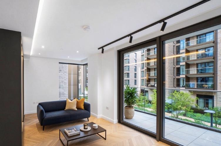 Flat Macclesfield Road in Greater London