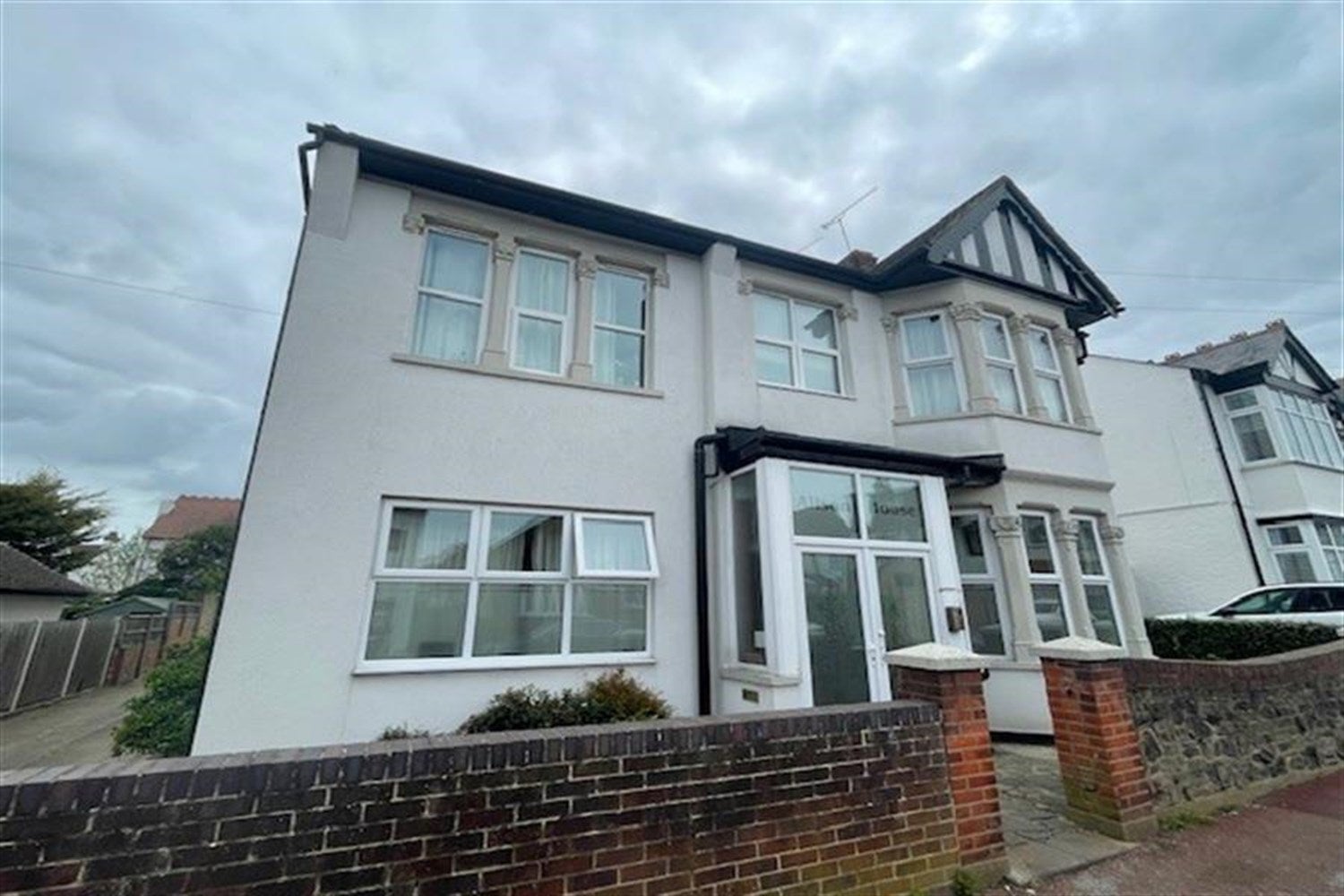 Flat Sandown Avenue in Southend-on-Sea