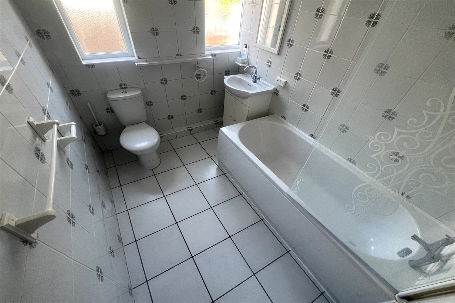 Flat Sandown Avenue in Southend-on-Sea