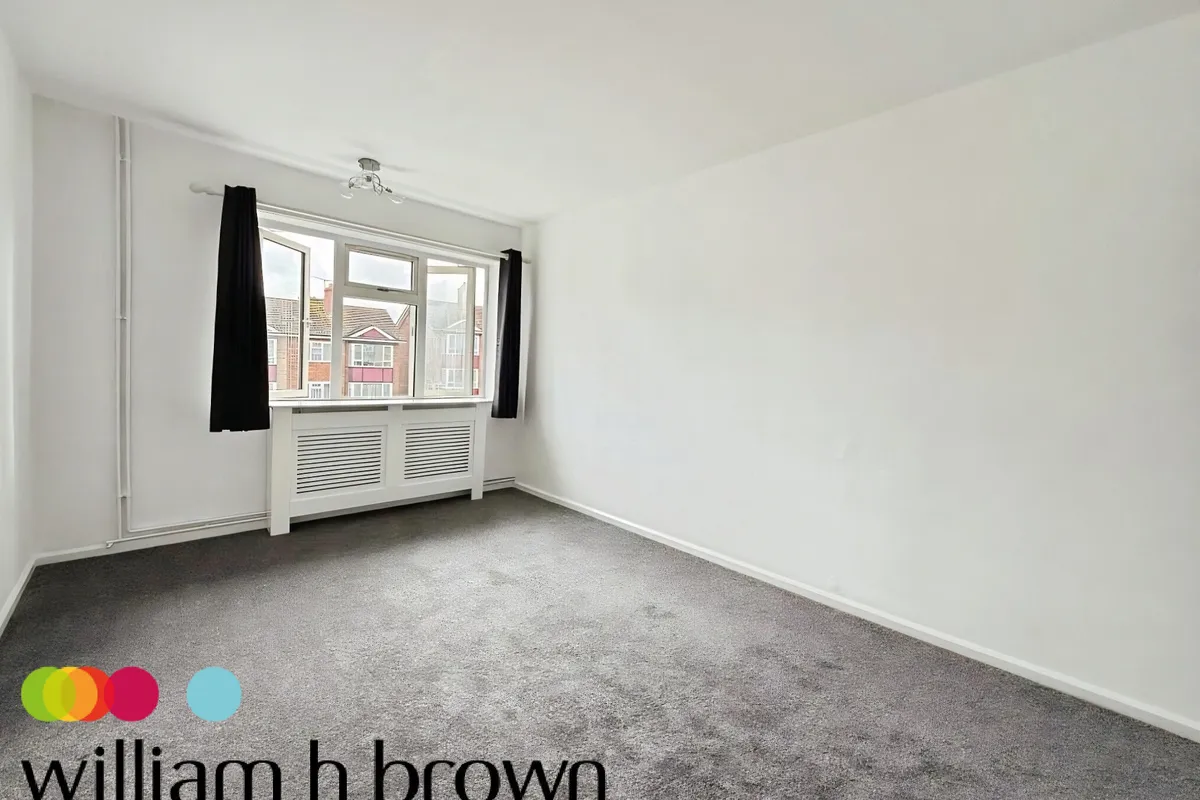Flat Jasmine Close in Ipswich