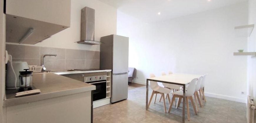 Flat Cours Émile Zola in Villeurbanne