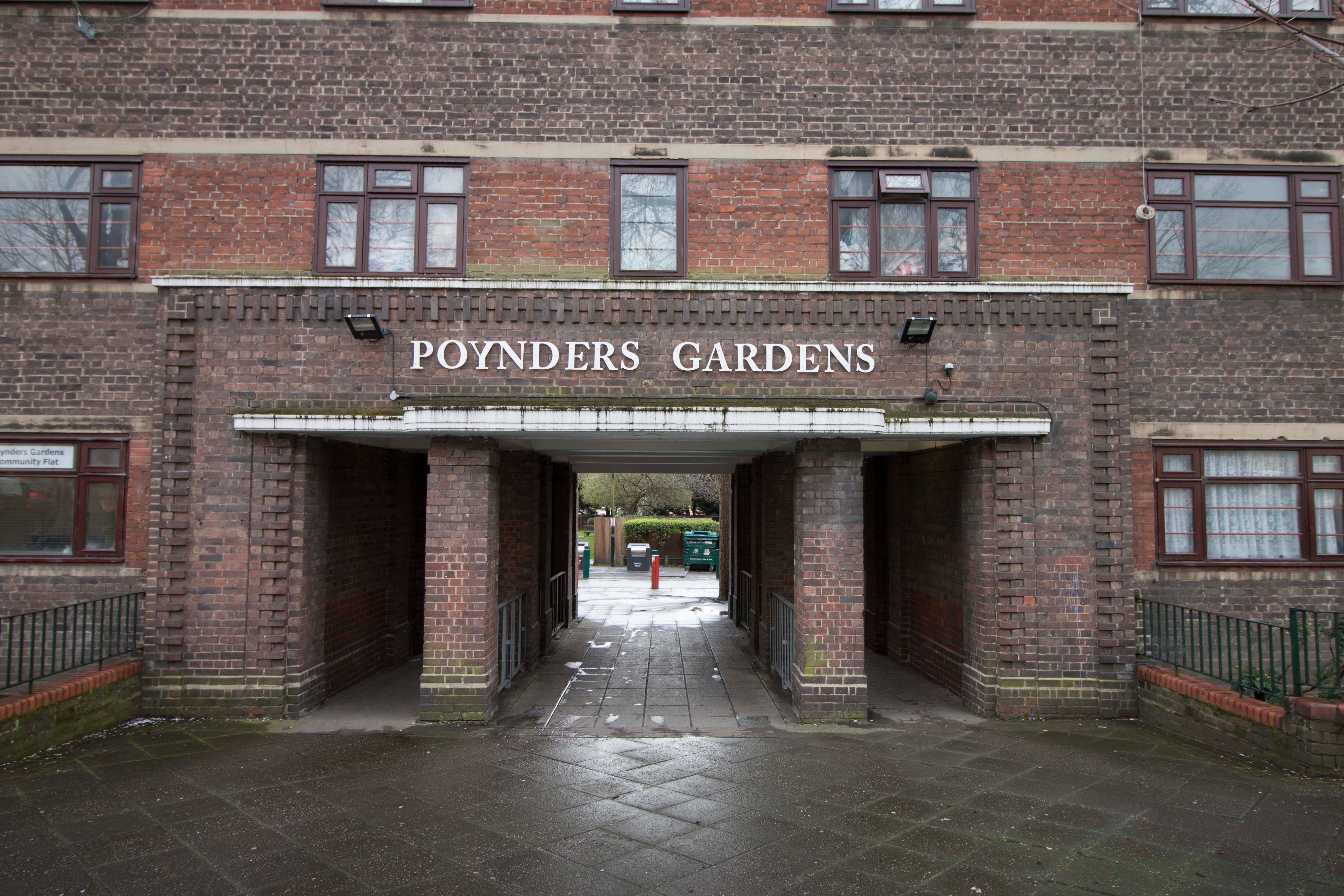 Flat Poynders Gardens in Greater London