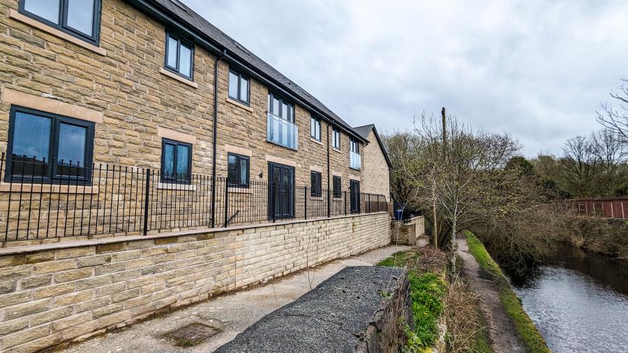 Flat Egmont Street in Tameside