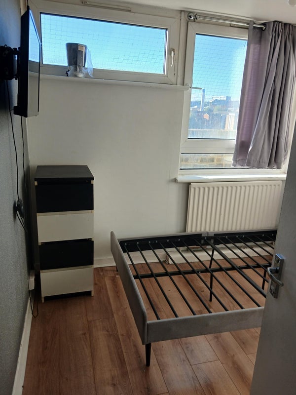 Room St Georges Way in Greater London