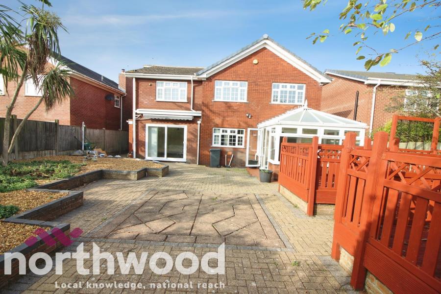 House Brinklow Close in Sefton