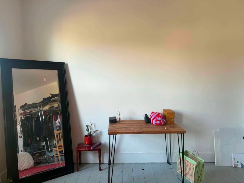 Room Lothair Road South in Greater London