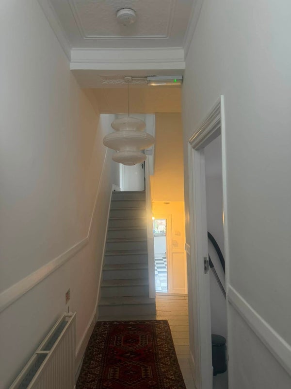 Room Lothair Road South in Greater London