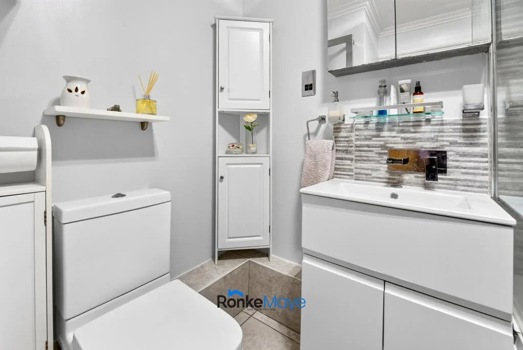 Flat Selhurst Road in Greater London